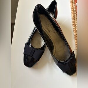 Patton Leather Low Healed Pumps, Narrow width